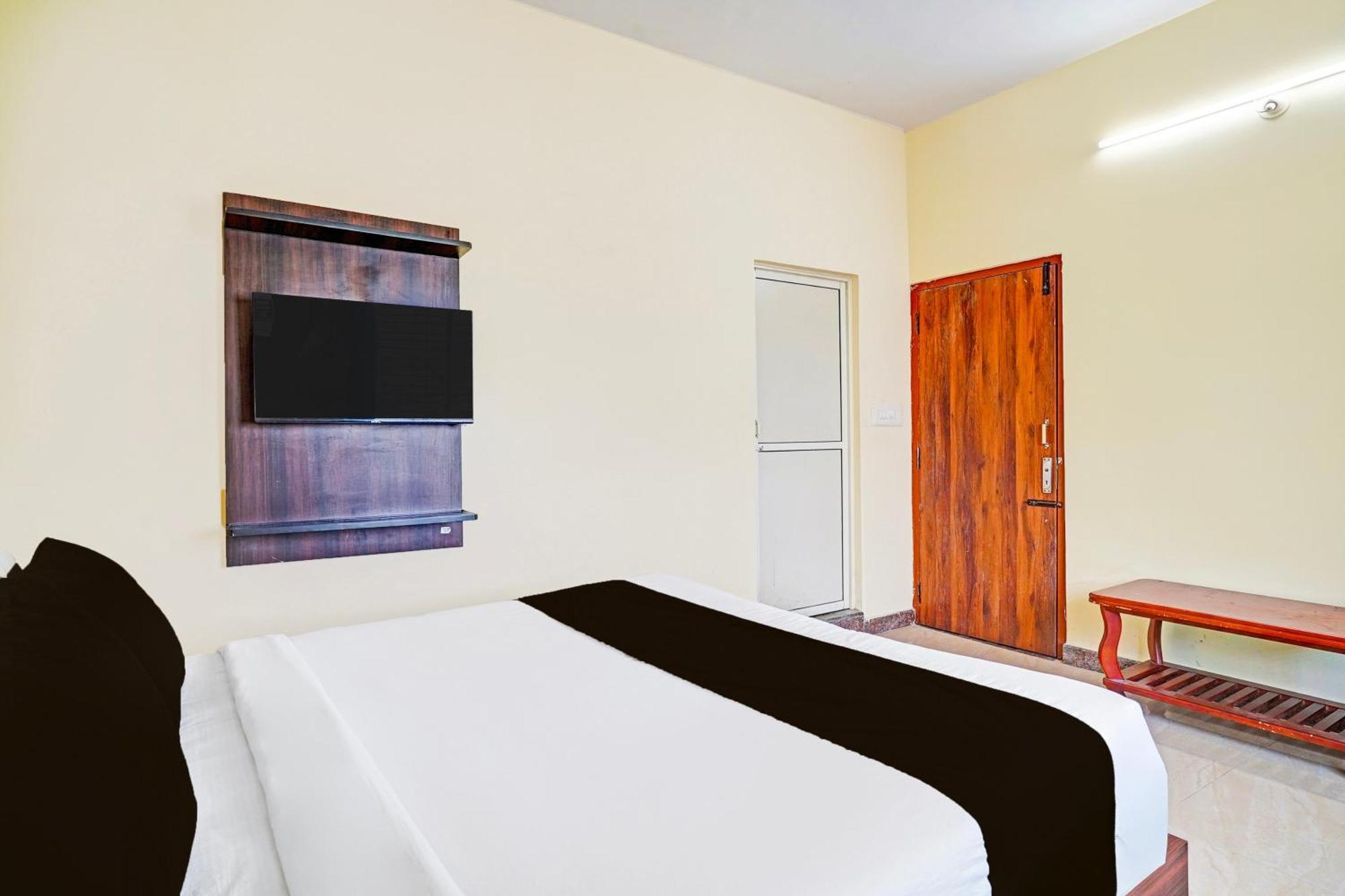 Super Hotel O Srigandhakavalu Formerly Chamundeshwari Lodging Jālahalli Zewnętrze zdjęcie