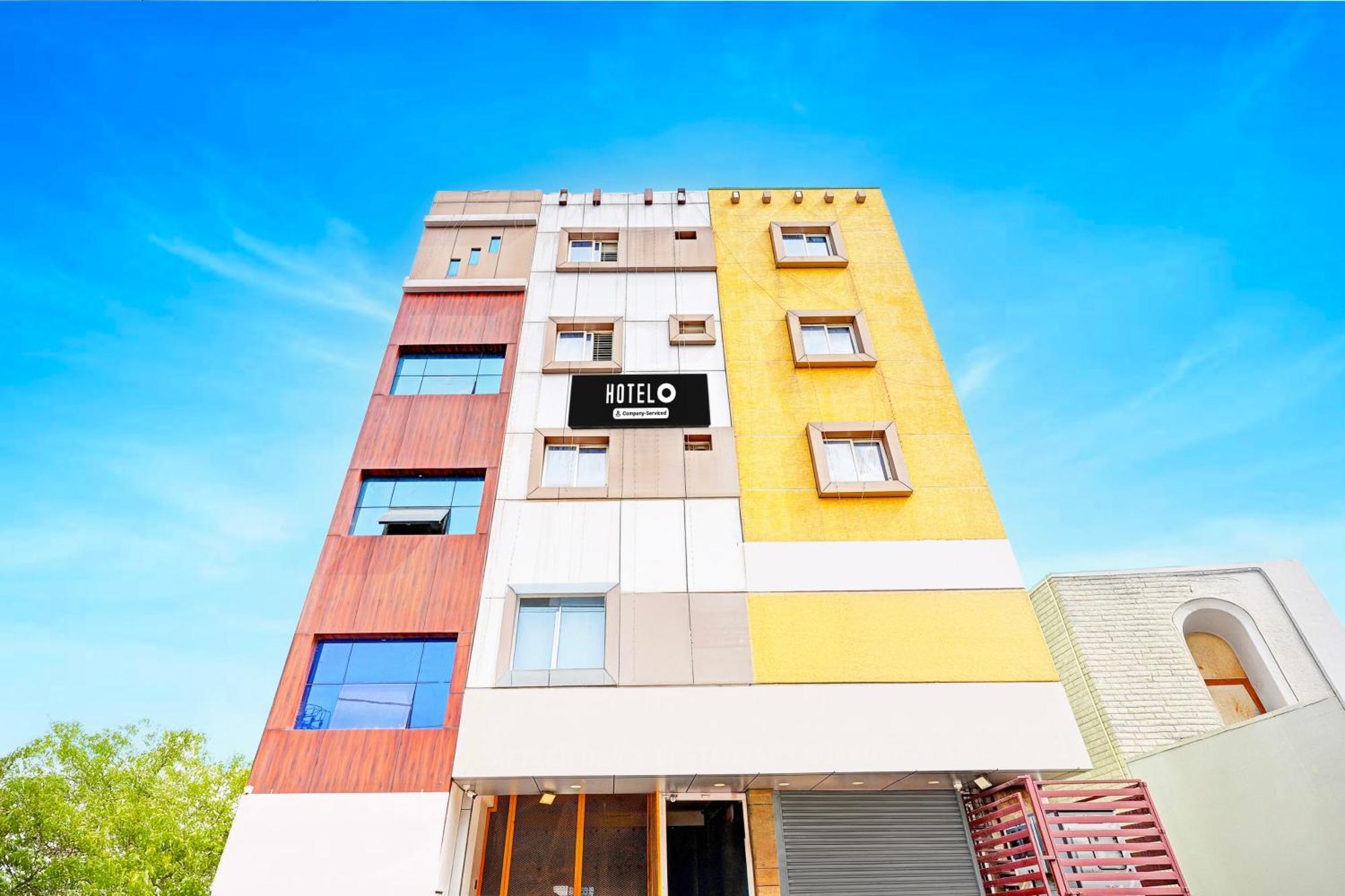 Super Hotel O Srigandhakavalu Formerly Chamundeshwari Lodging Jālahalli Zewnętrze zdjęcie